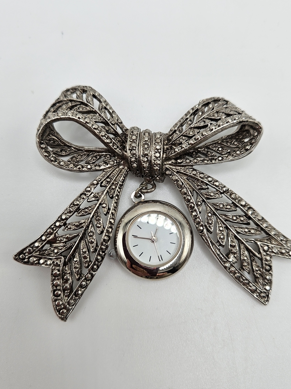 VINTAGE Monet Faux Marcasite Silver Tone Watch Large Bow Brooch Pin Swiss Movmt